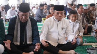 Tabligh Akbar Pemprov Jambi Momen Bershalawat dan Mengetuk Pintu Langit di Tengah Kemarau Ekstrem